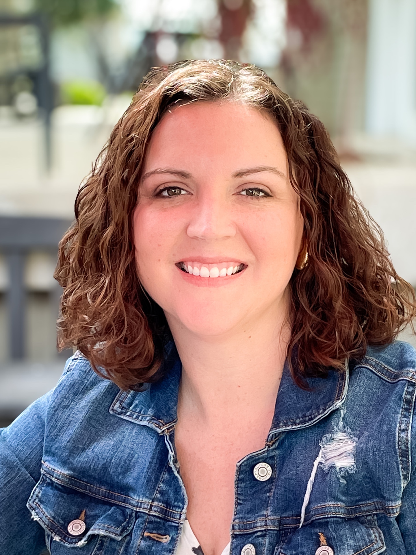 Candace Lee, founder of Virtual Outreach Solutions, small business marketing specialist in South Central Kentucky